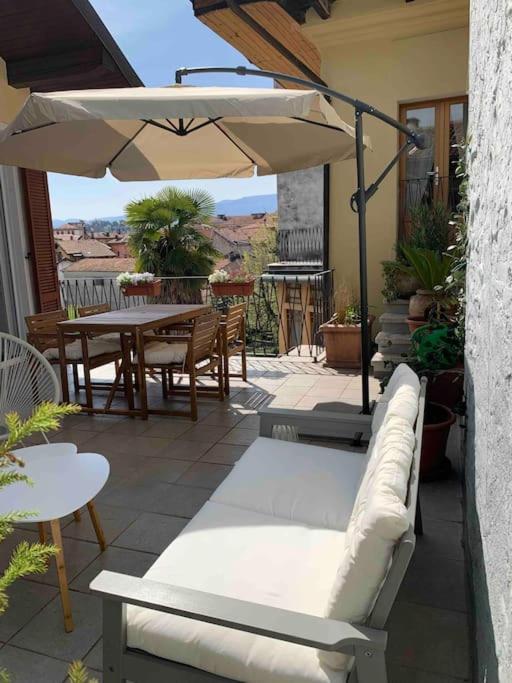 La Dolce Vita Apartment Intra Exterior photo
