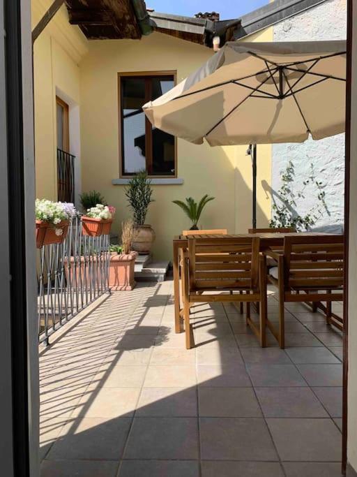 La Dolce Vita Apartment Intra Exterior photo