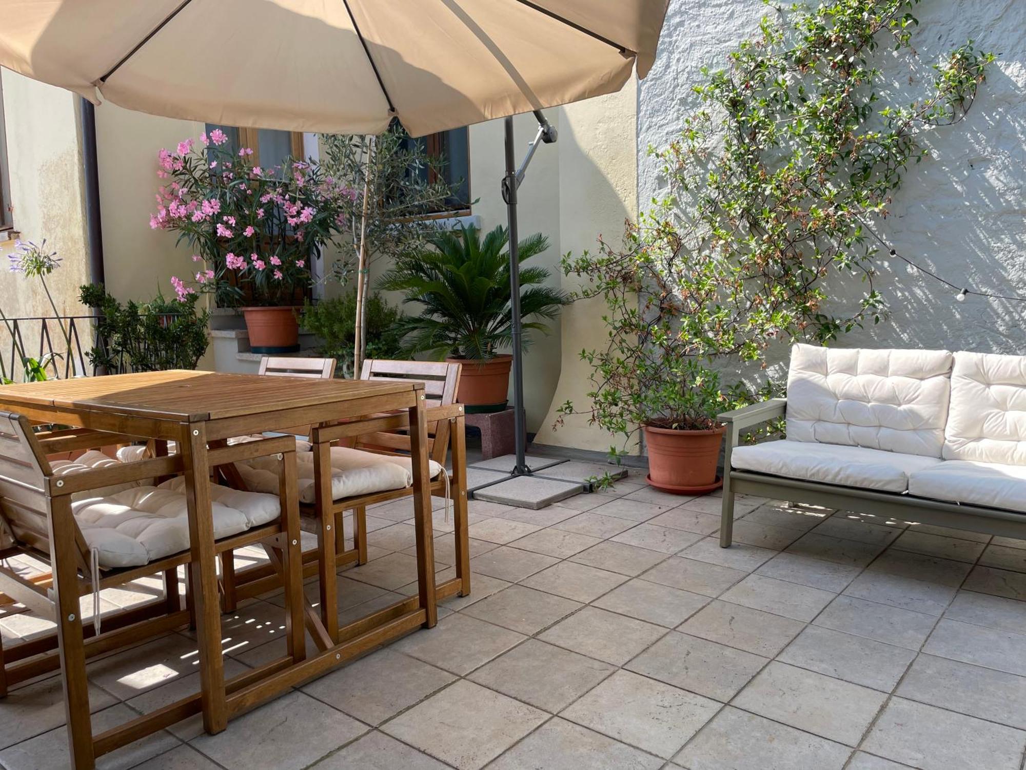 La Dolce Vita Apartment Intra Exterior photo